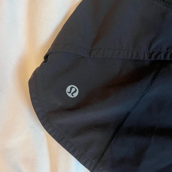 black lululemon shorts - Picture 4 of 4
